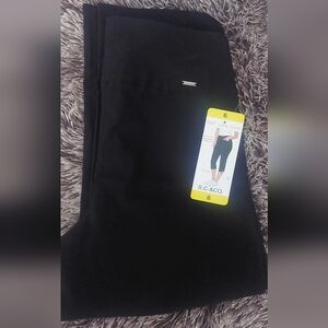 S.C. & Co Tummy Control Capri Size 6